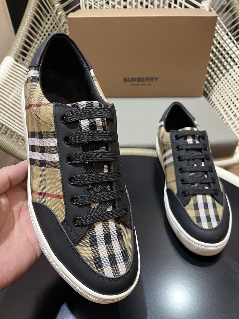 Burberry Low Shoes